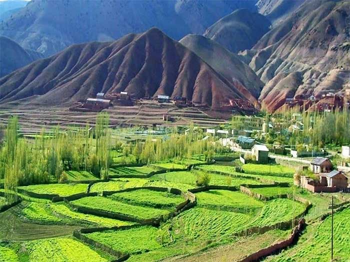 شهمیرزاد: نگین سبز سمنان