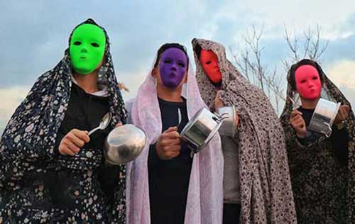 آیین قاشق‌زنی در چهارشنبه‌سوری